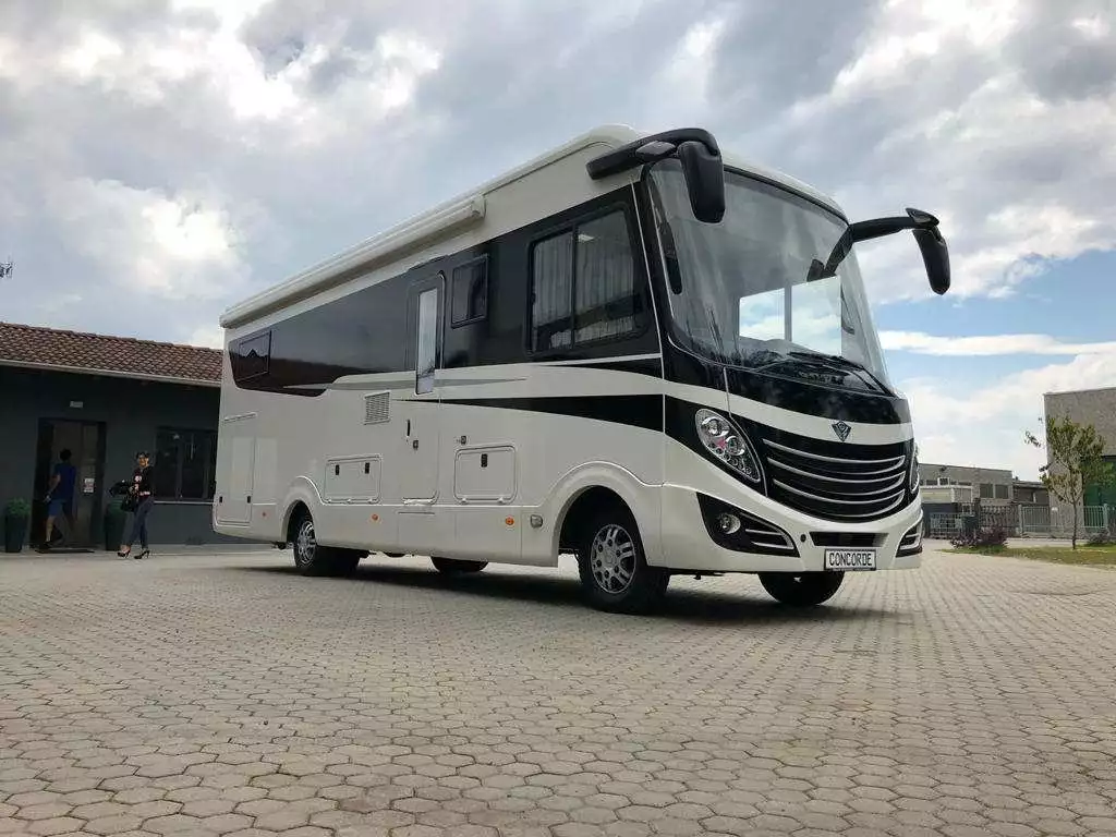 Decorazione camper caravan car wrapping automezzi